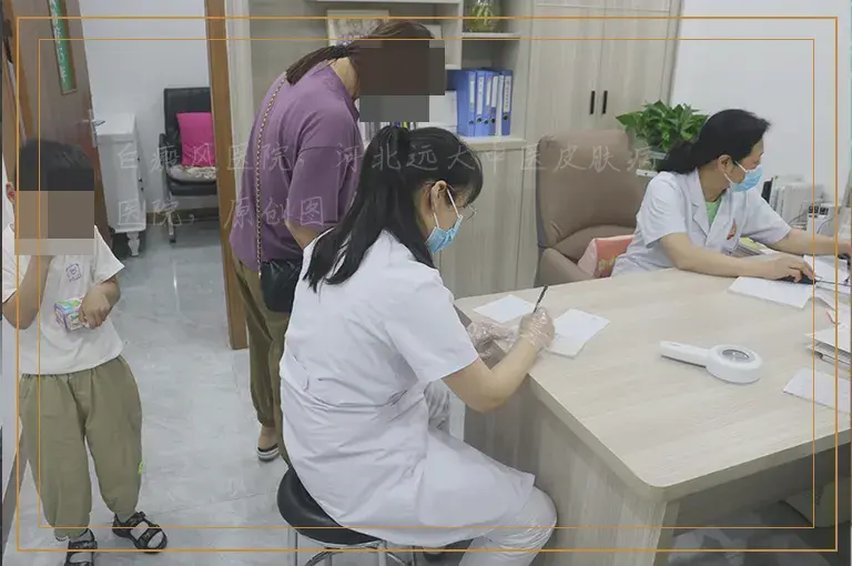 孩子肚皮长白斑用药后白斑变黑是怎么回事